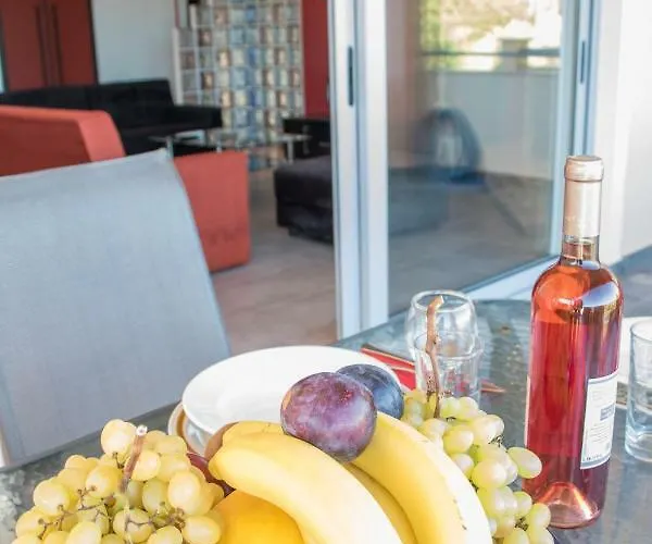 Apartment Maria & George